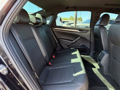 2021 Volkswagen Passat 2.0T R-Line R-Line w/ Sunroof