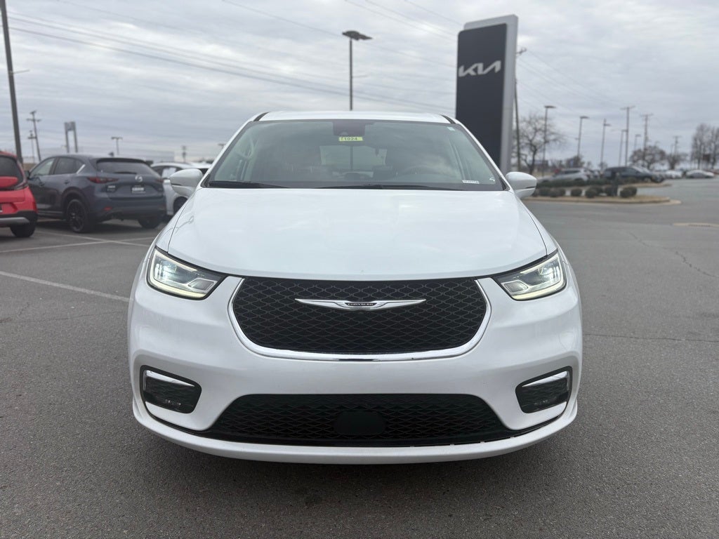 2022 Chrysler Pacifica Hybrid Touring L
