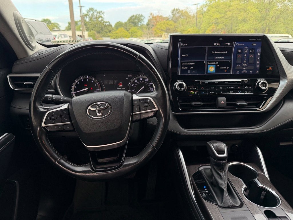 2022 Toyota Highlander Platinum *Platinum Pkg/Pano Roof/Pano View Mirrors