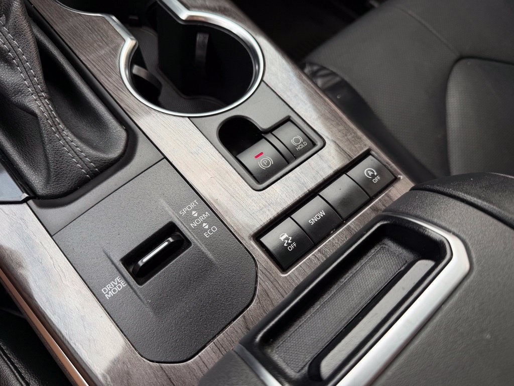 2022 Toyota Highlander Platinum *Platinum Pkg/Pano Roof/Pano View Mirrors