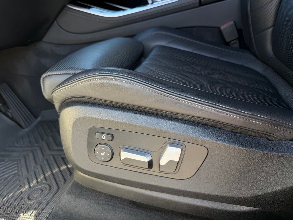 2023 BMW X5 xDrive45e *Heated Armrest, Front/Rear Seats