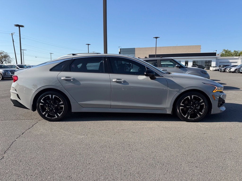 2022 Kia K5 GT-Line *Red Interior Pkg/ Premium Pkg/ Pano Roof