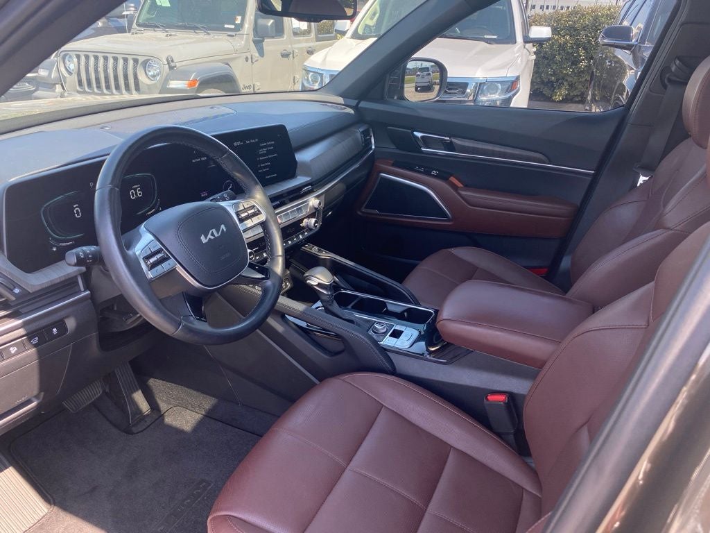 2024 Kia Telluride EX Captains Chairs-Tow Package