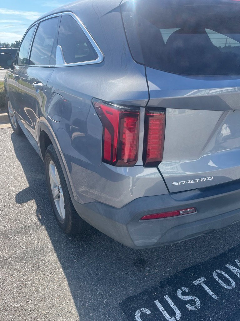 2023 Kia Sorento LX