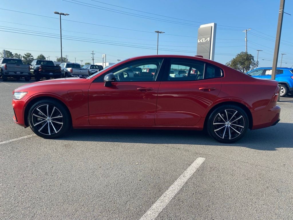 2023 Volvo S60 Recharge Plug-In Hybrid T8 Plus Dark Theme