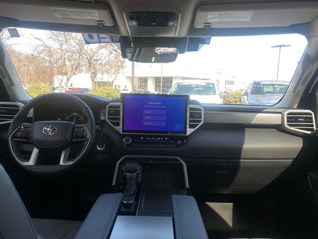 2024 Toyota Sequoia SR5