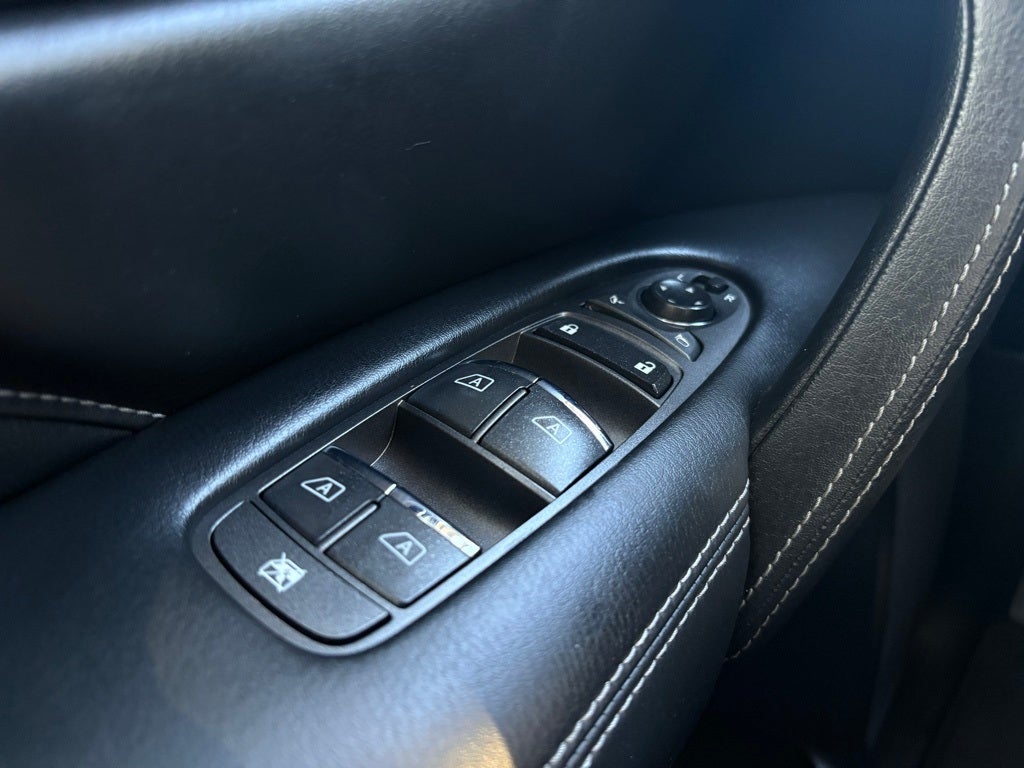 2021 INFINITI QX80 LUXE