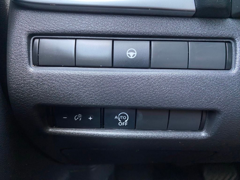 2023 Nissan Rogue SV *Clean Carfax