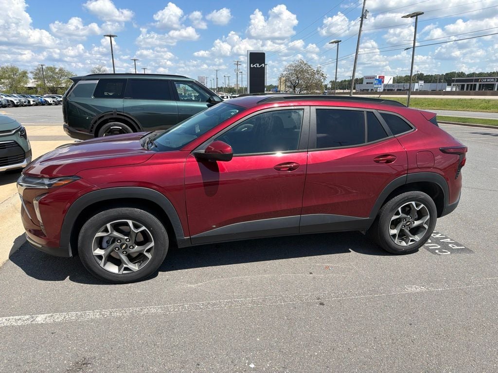 2024 Chevrolet Trax LT *Clean Carfax/One-Owner