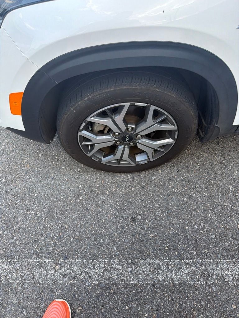 2023 Kia Seltos EX
