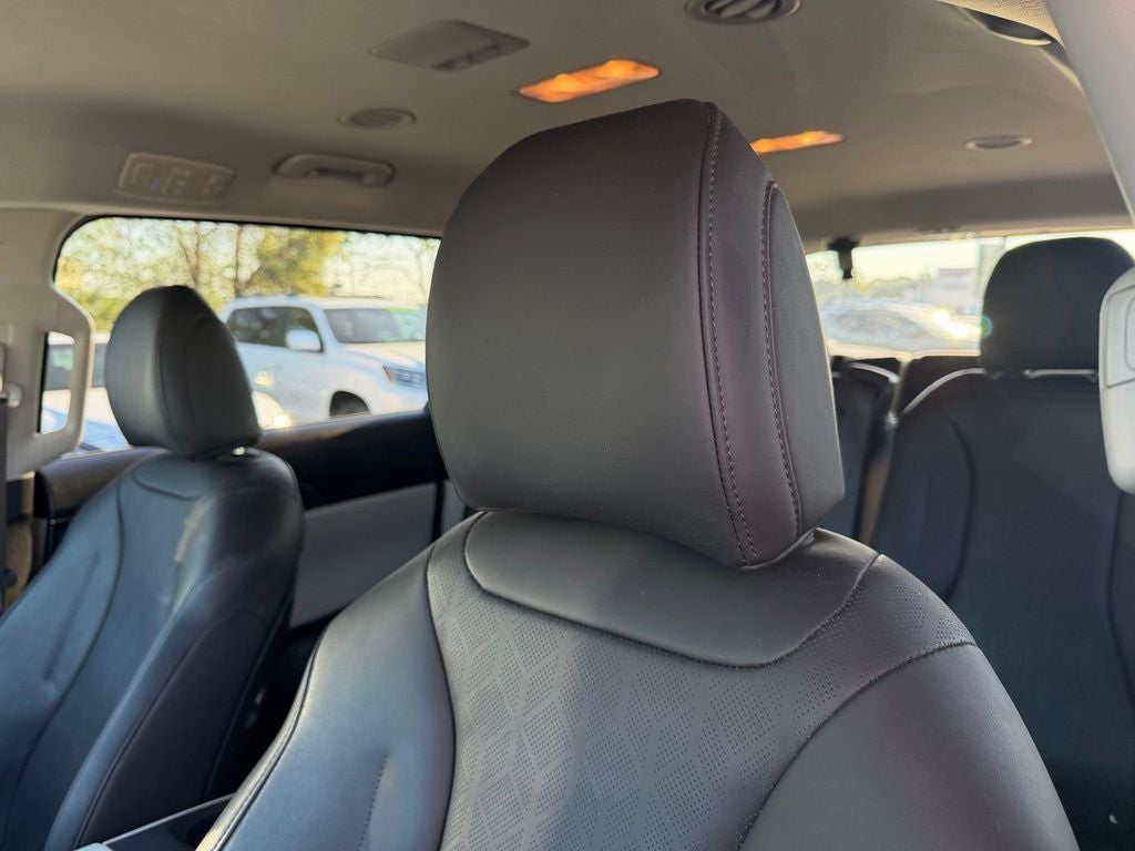2024 Kia Carnival LX *Kia Certified Pre-Owned/8 Pasenger