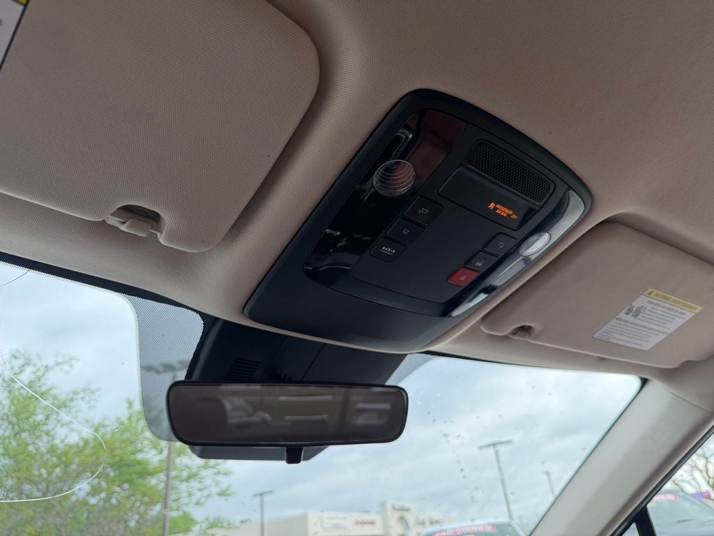 2024 Kia Carnival SX