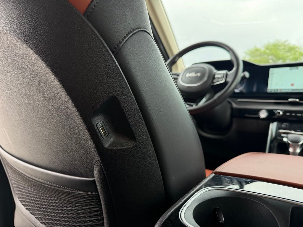 2024 Kia Carnival SX