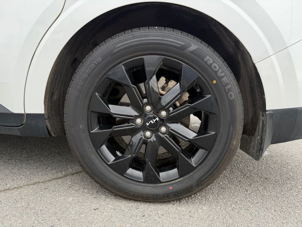 2024 Kia Carnival SX