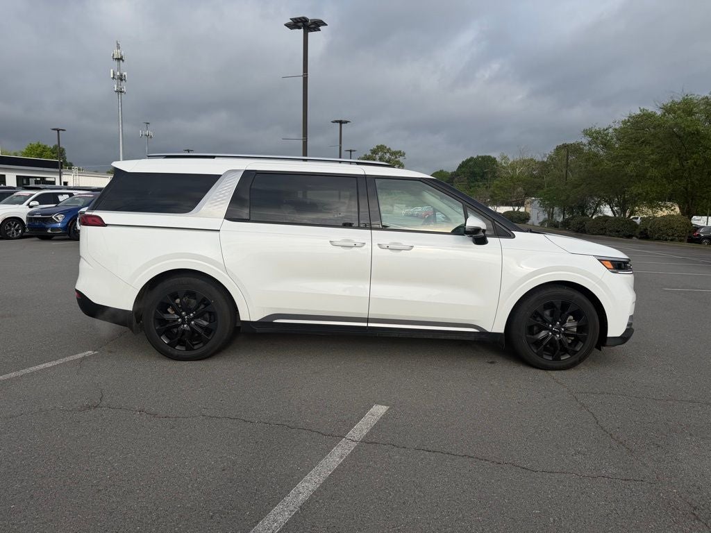 2024 Kia Carnival SX