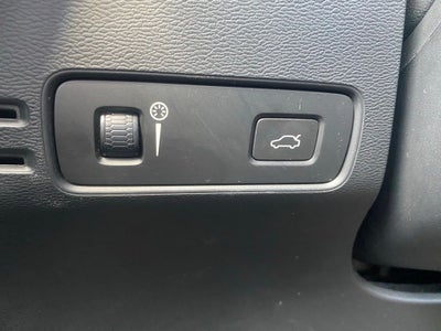 2021 Volvo XC40 R-Design