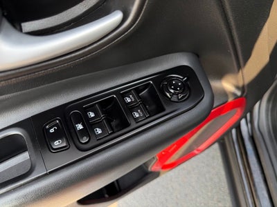 2023 Jeep Renegade Latitude Heated Seats/Steering Wheel/Panoramic Roof