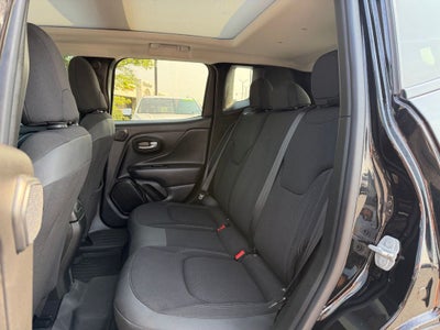 2023 Jeep Renegade Latitude Heated Seats/Steering Wheel/Panoramic Roof