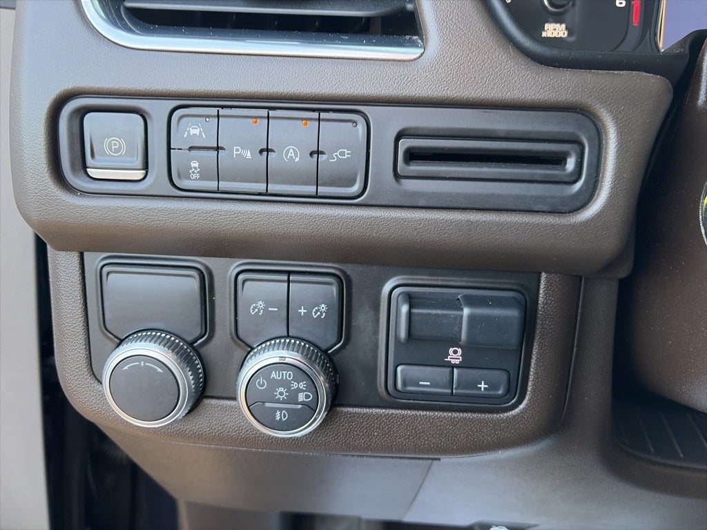 2021 GMC Yukon SLT LUXURY PLUS PACKAGE 2ND ROW BUCKETS