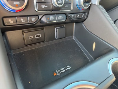 2024 GMC Yukon SLT 2ND ROW BENCH! LUXURY PACKAGE 1 OWNER CLEAN CARFAX