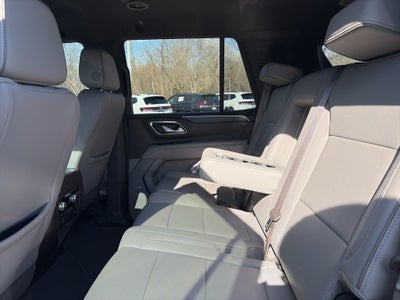 2024 GMC Yukon SLT 2ND ROW BENCH! LUXURY PACKAGE 1 OWNER CLEAN CARFAX