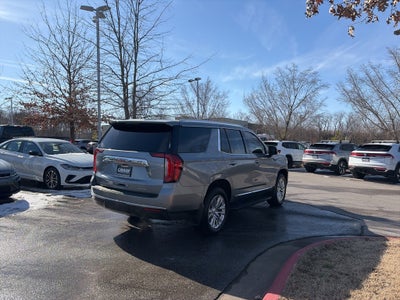 2024 GMC Yukon SLT 2ND ROW BENCH! LUXURY PACKAGE 1 OWNER CLEAN CARFAX