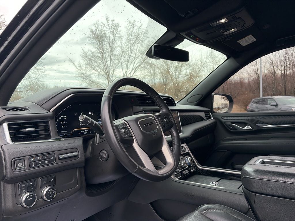 2022 GMC Yukon XL Denali AWD BLACKOUT