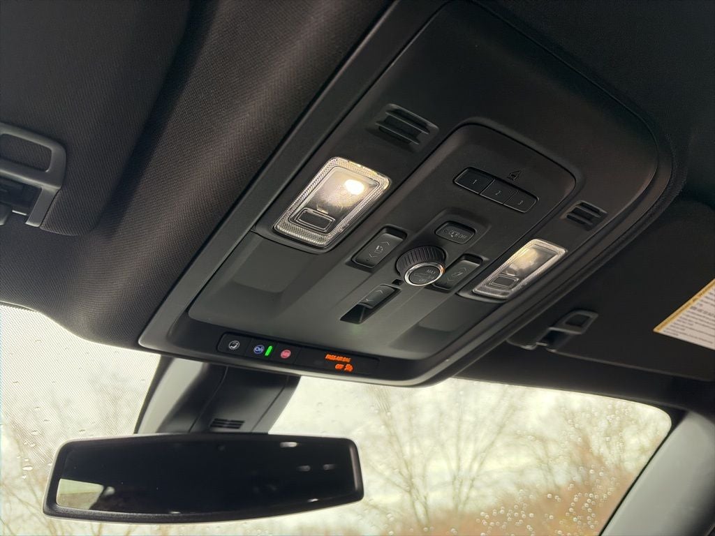 2022 GMC Yukon XL Denali AWD BLACKOUT