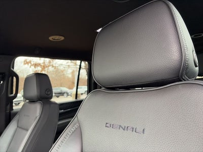 2022 GMC Yukon XL Denali AWD BLACKOUT