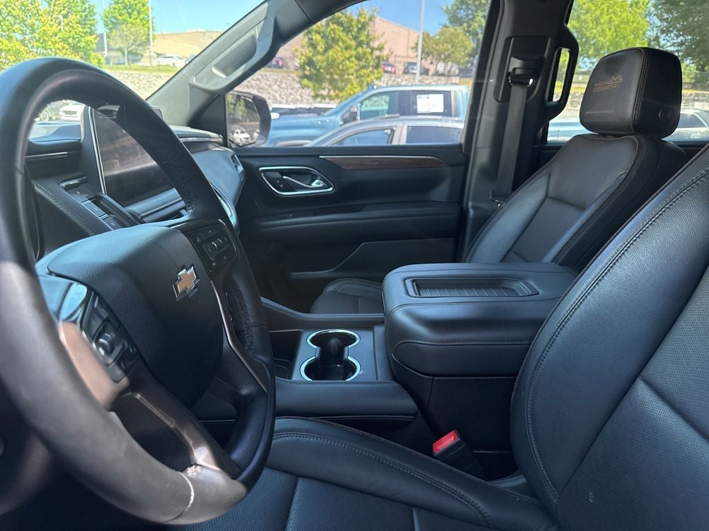 2023 Chevrolet Tahoe High Country PANORAMIC ROOF AND 1OWNER CLEAN CARFAX