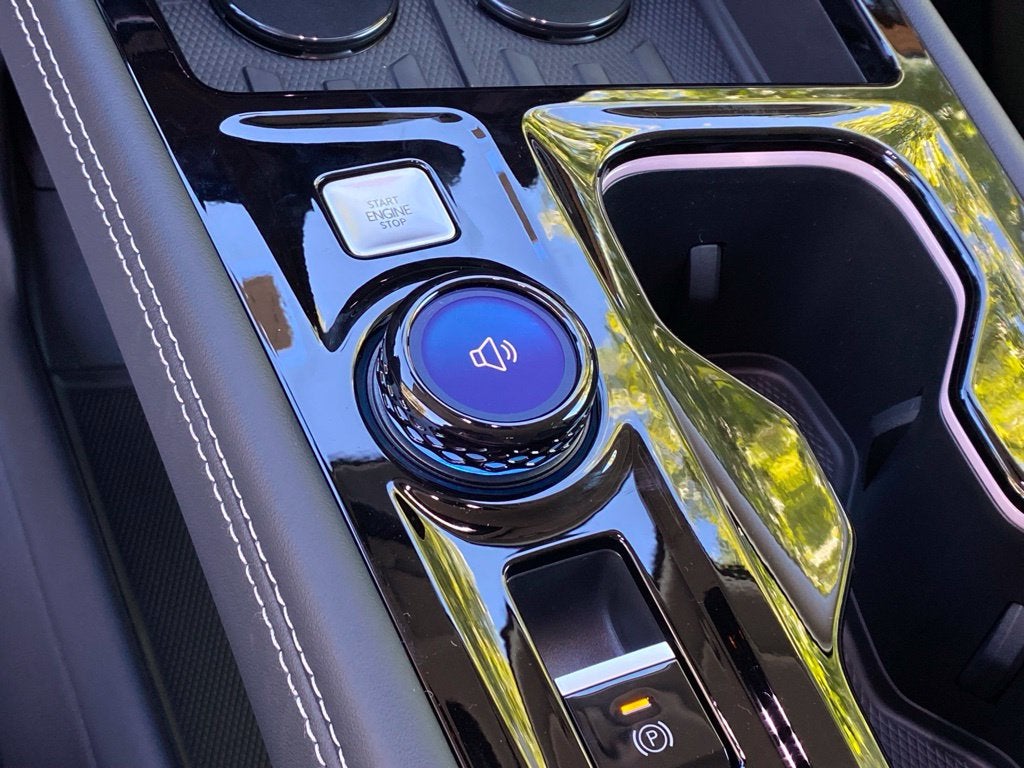 2027 Volkswagen Atlas SE