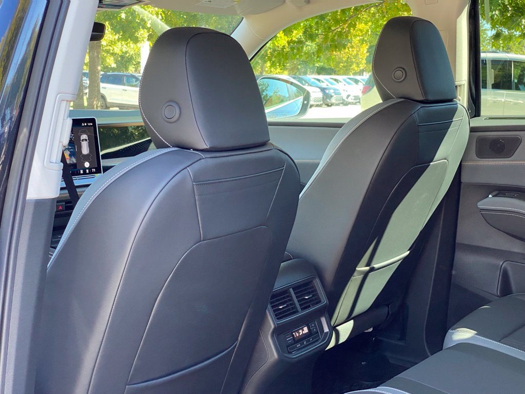 2027 Volkswagen Atlas SE