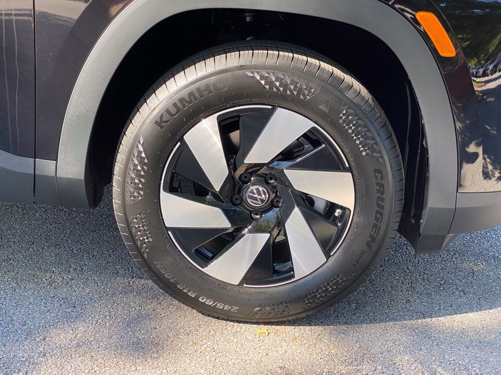 2027 Volkswagen Atlas SE