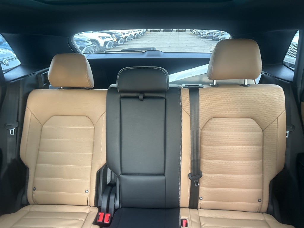 2026 Volkswagen Atlas Cross Sport 2.0T SEL R-Line Black