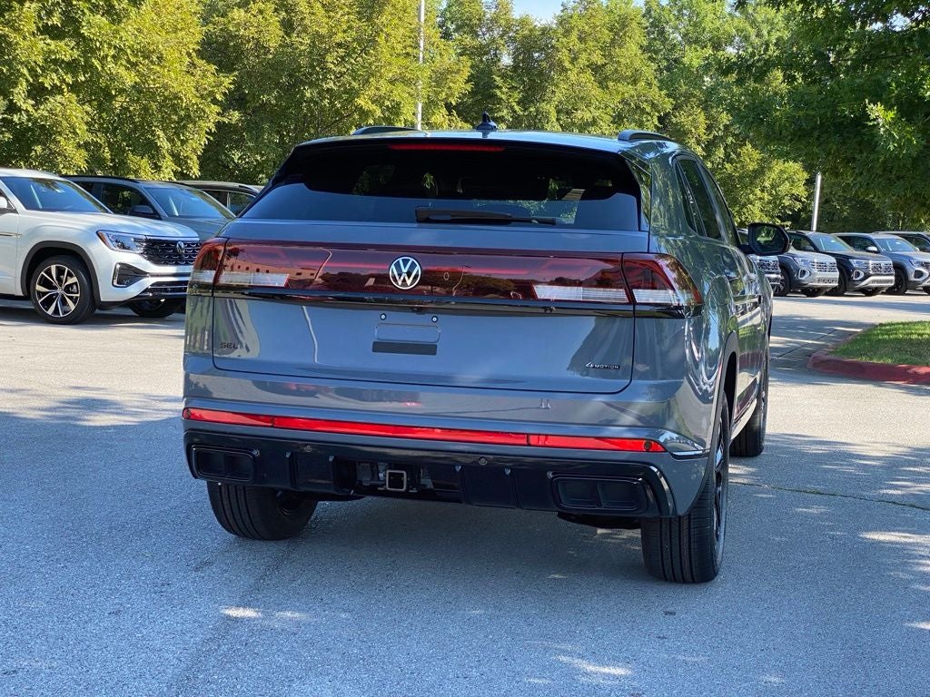 2026 Volkswagen Atlas Cross Sport 2.0T SEL R-Line Black