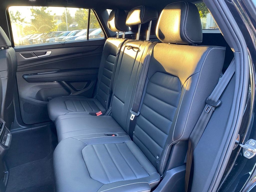 2026 Volkswagen Atlas Cross Sport SEL R-Line Black