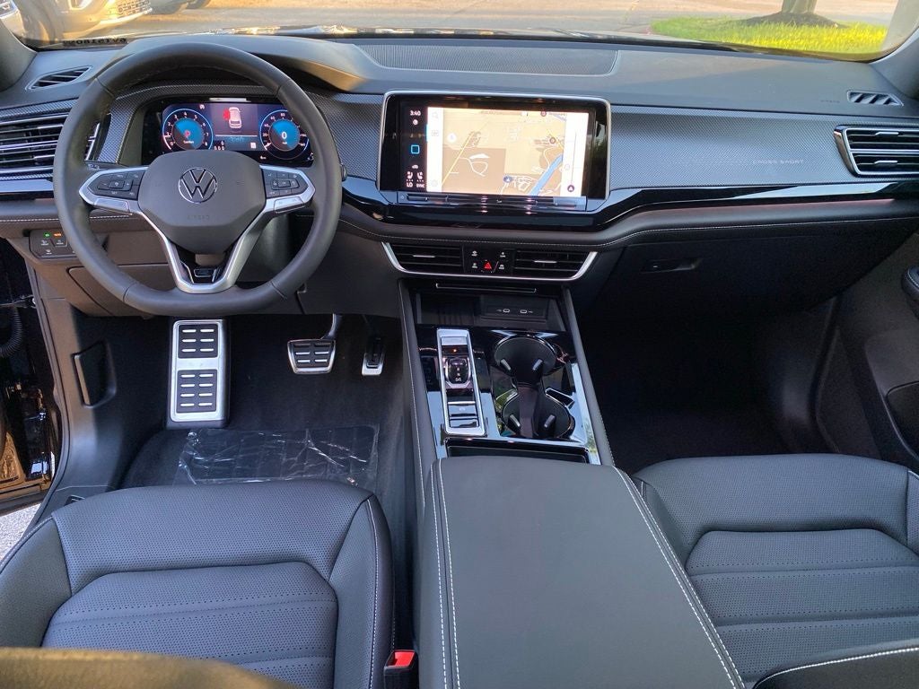 2026 Volkswagen Atlas Cross Sport SEL R-Line Black