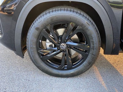 2026 Volkswagen Atlas Cross Sport SEL R-Line Black