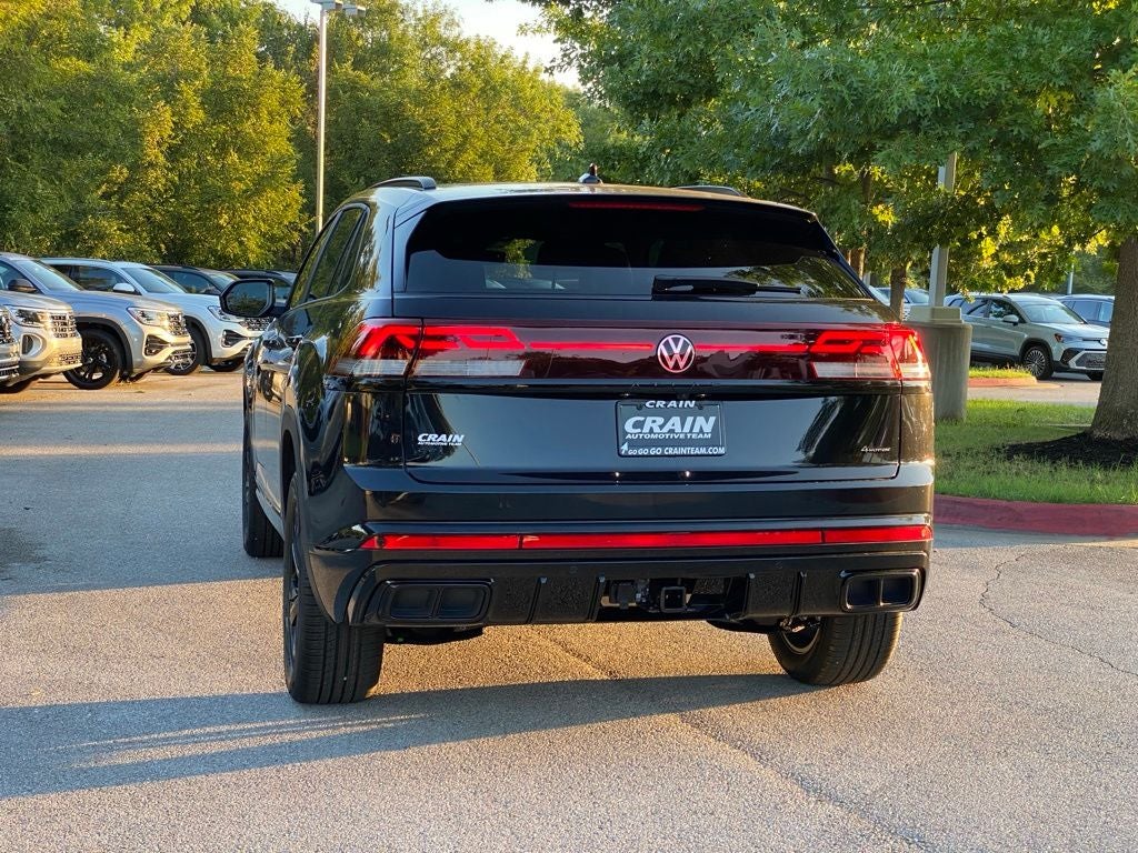 2026 Volkswagen Atlas Cross Sport SEL R-Line Black