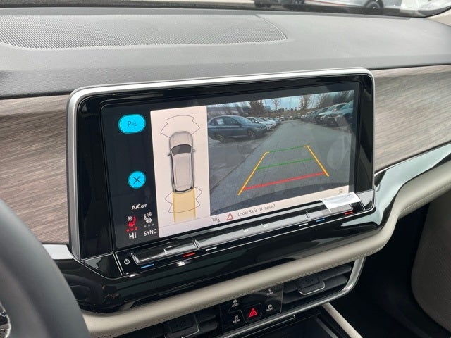 2025 Volkswagen Atlas 2.0T SEL