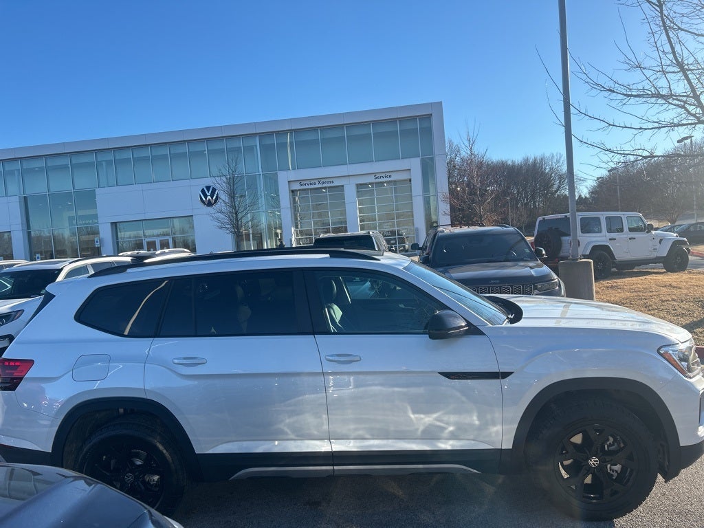 2026 Volkswagen Atlas 2.0T Peak Edition