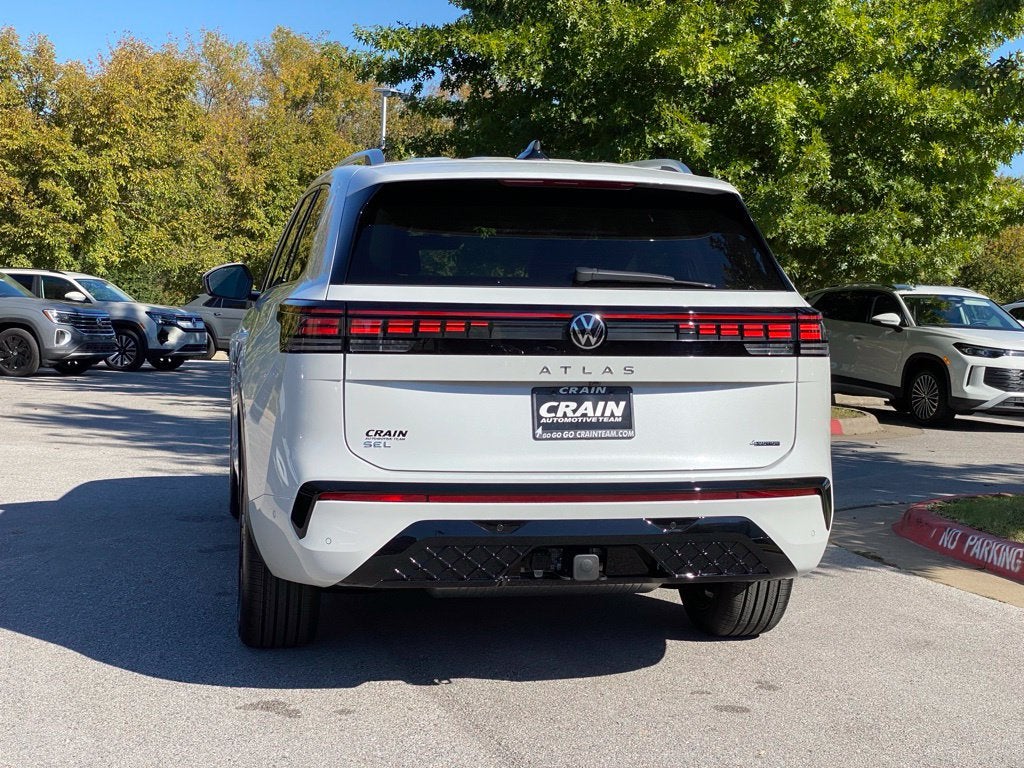 2027 Volkswagen Atlas SEL Premium R-Line