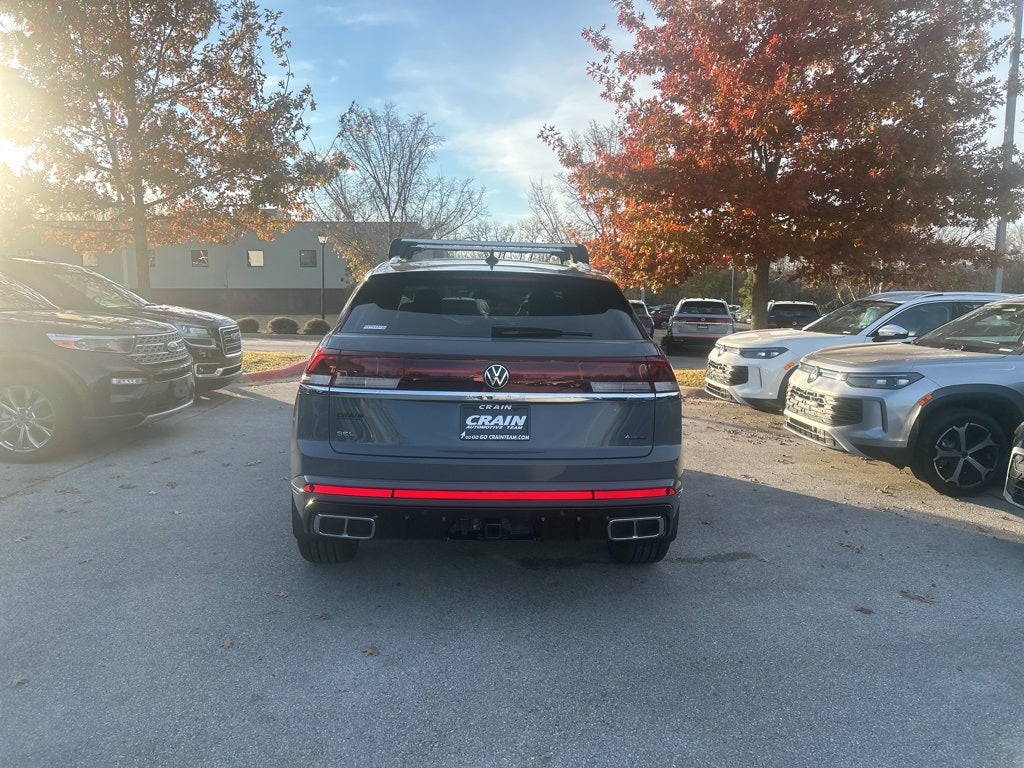 2026 Volkswagen Atlas Cross Sport 2.0T SEL Premium R-Line