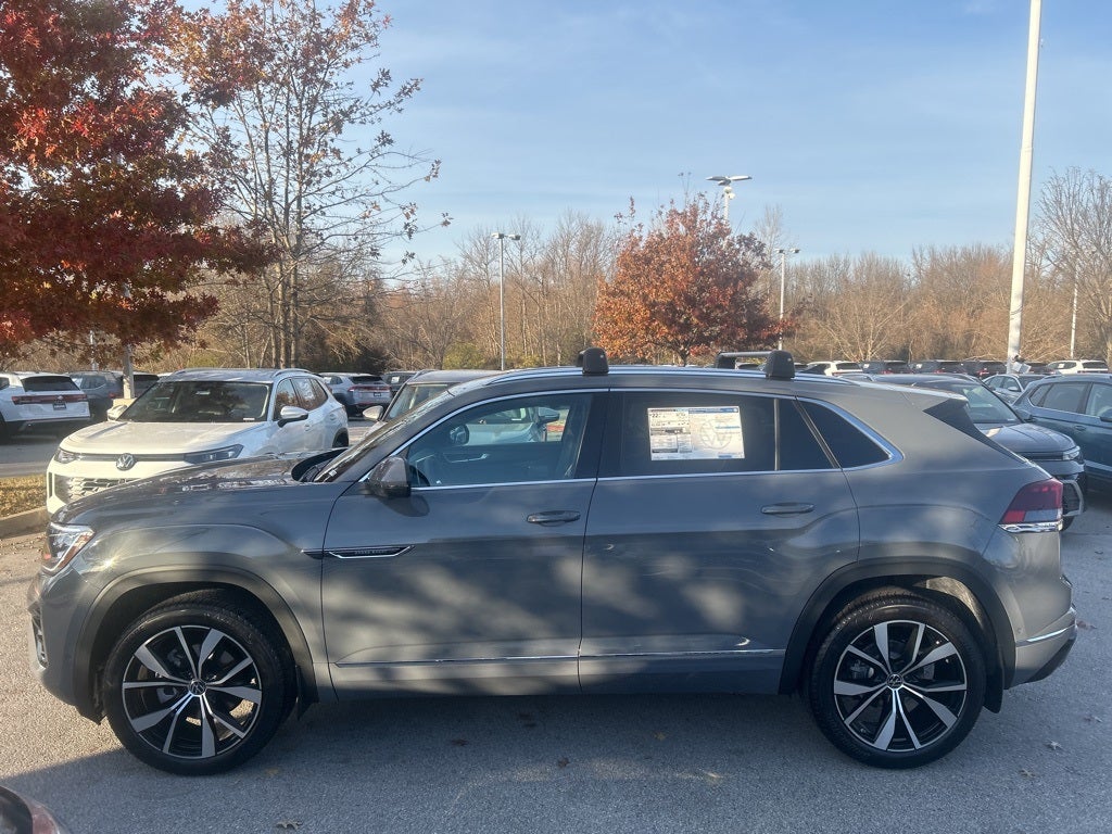 2026 Volkswagen Atlas Cross Sport 2.0T SEL Premium R-Line
