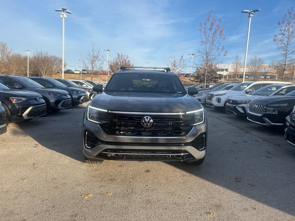 2026 Volkswagen Atlas Cross Sport 2.0T SEL Premium R-Line