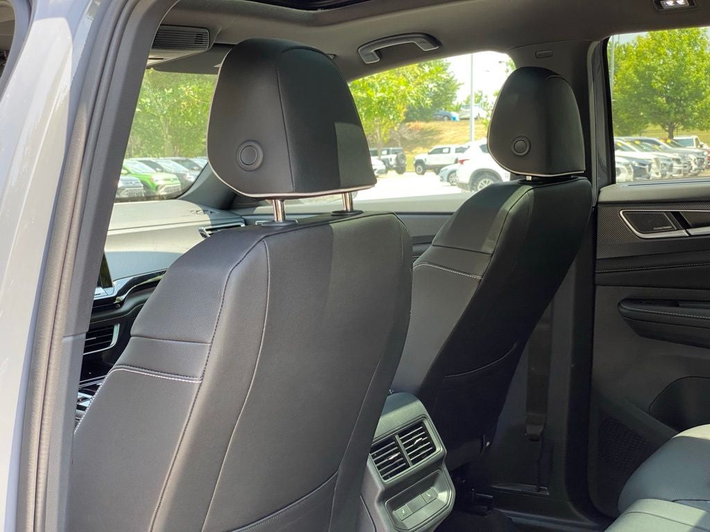 2026 Volkswagen Atlas Cross Sport 2.0T SEL Premium R-Line