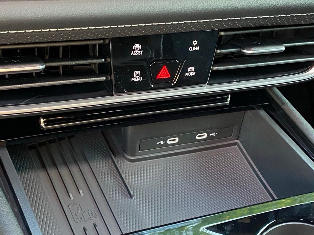 2026 Volkswagen Atlas Cross Sport SEL Premium R-Line