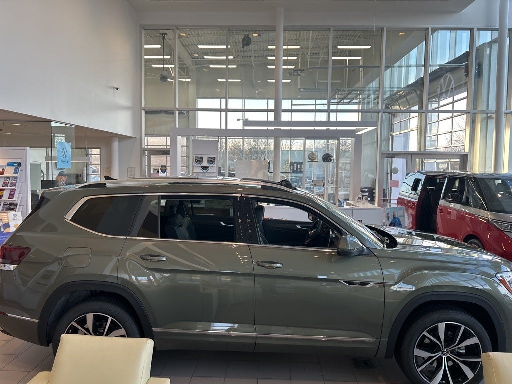 2026 Volkswagen Atlas 2.0T SEL Premium R-Line