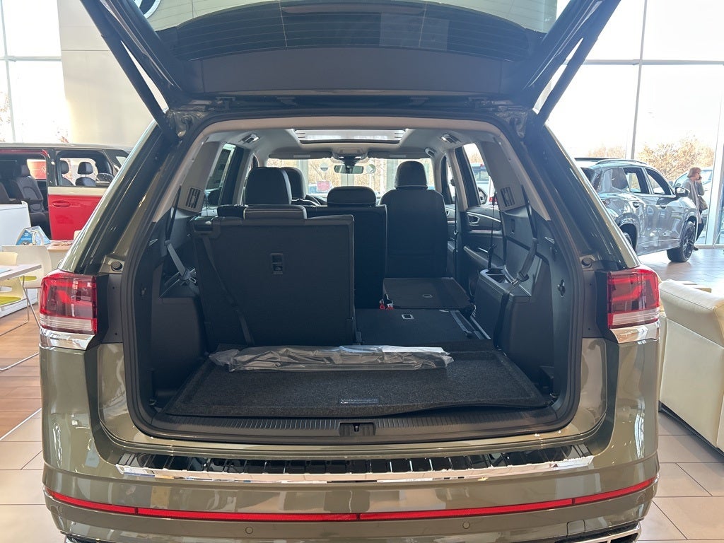 2026 Volkswagen Atlas 2.0T SEL Premium R-Line