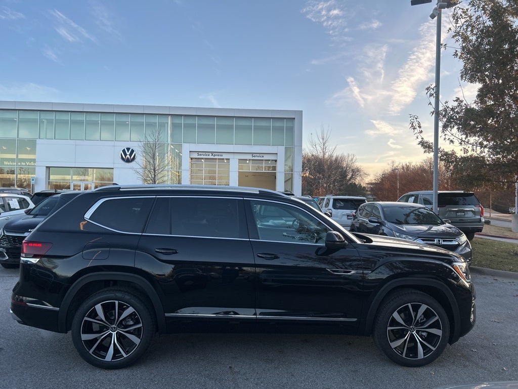 2026 Volkswagen Atlas 2.0T SEL Premium R-Line